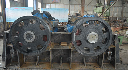 雙轉(zhuǎn)子制砂機(jī)結(jié)構(gòu)