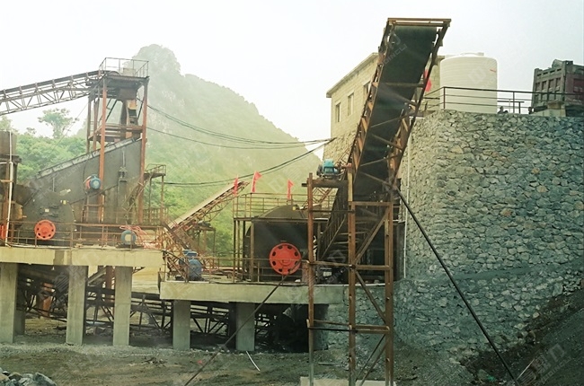 生產線上的破碎設備